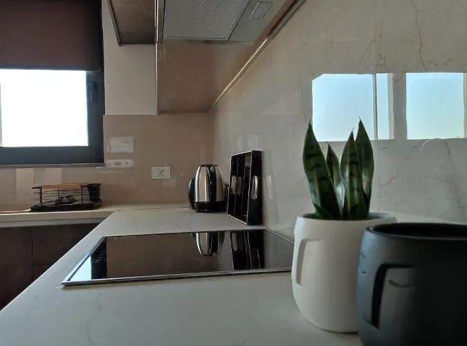 Vagiana κοντά στο αεροδρόμιο *