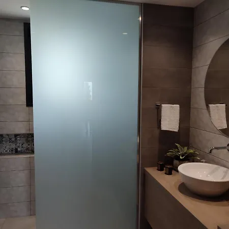 Vagiana κοντά στο αεροδρόμιο *