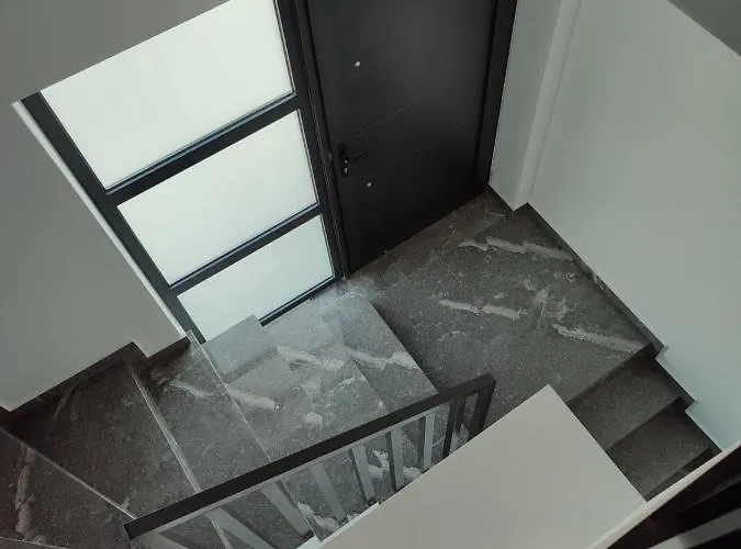 Διαμέρισμα Vagiana κοντά στο αεροδρόμιο *