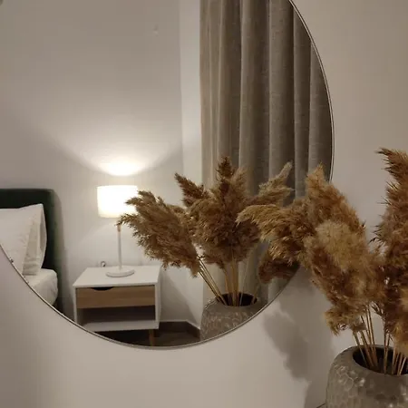 Vagiana κοντά στο αεροδρόμιο *